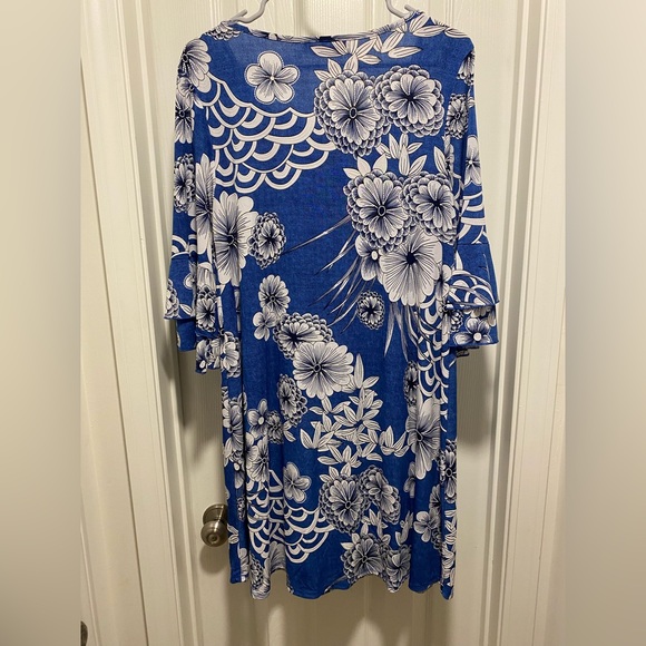 Deep Blue and White Floral Dress - Picture 3 of 4